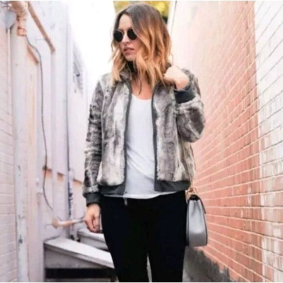 Splendid Gray Taupe Long Sleeve Faux Fur Bomber Jacket Zip Up Small - Picture 1 of 7